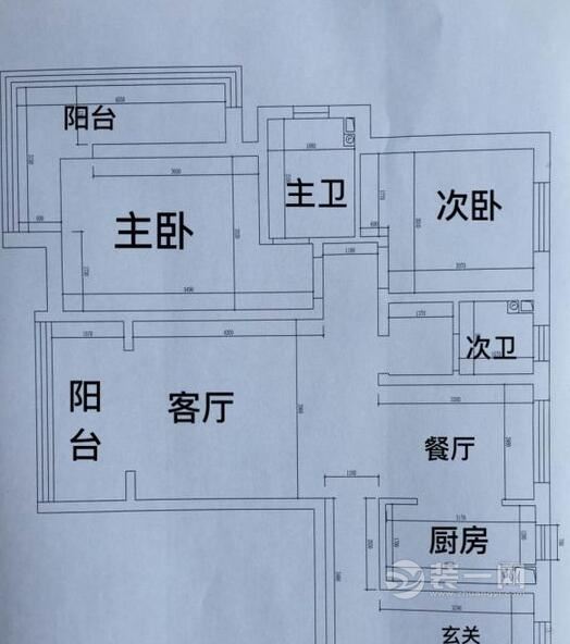 140平三居室装修户型图